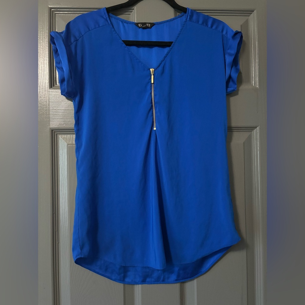 Express short sleeve blouse bundle size small
